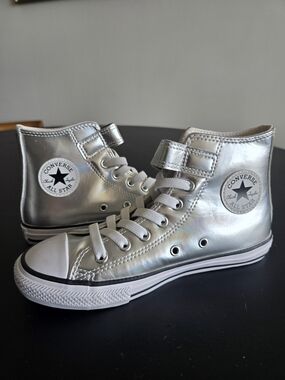 ​Converse Metallic Silver High Top Easy On Sneakers Size 2 Youth NWOT New